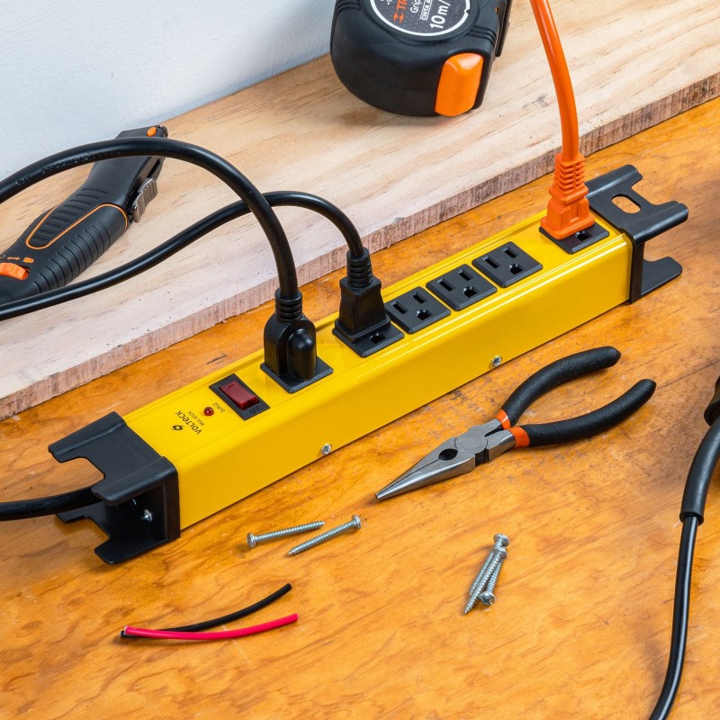 Multicontacto industrial supresor de picos 6 entradas.